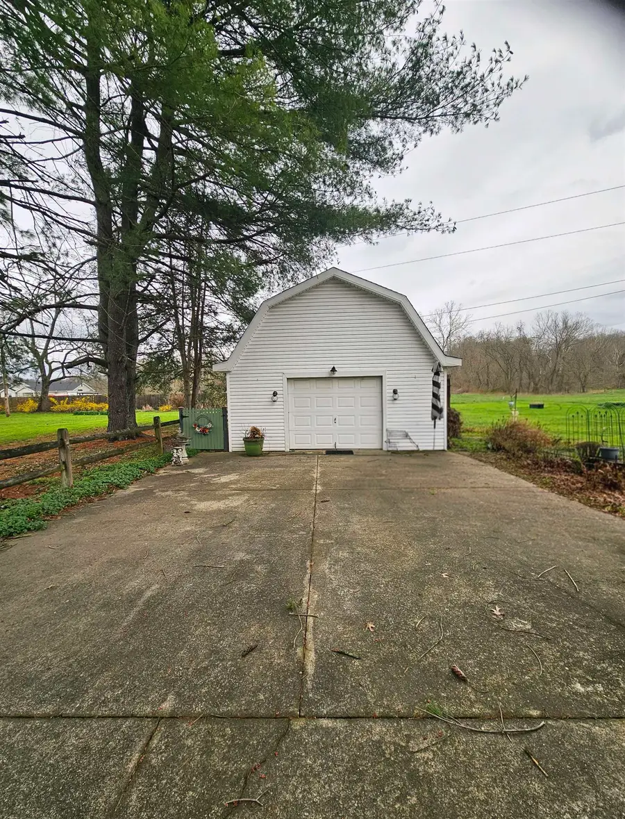 1671 E Midland Trail, Grayson, KY 41143 - #2