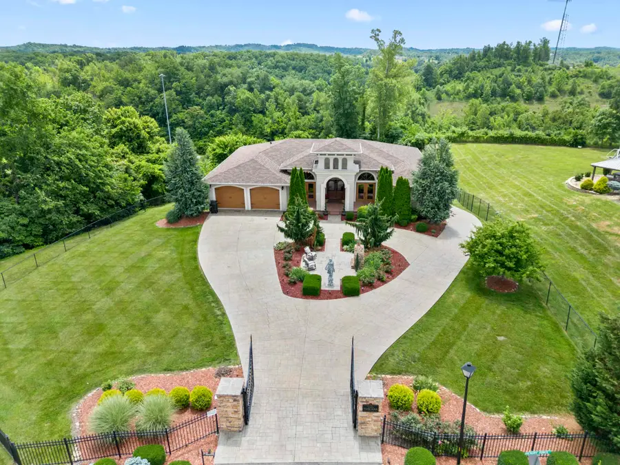 3638 Hickory Estates, Ashland, KY 41102 - #2