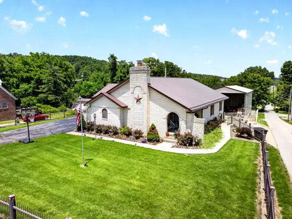 102 W 3rd Street, grayson, KY 41143