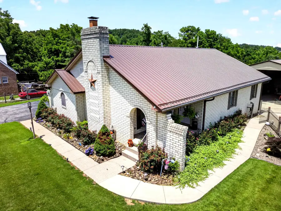 102 W 3rd Street, Grayson, KY 41143 - #2