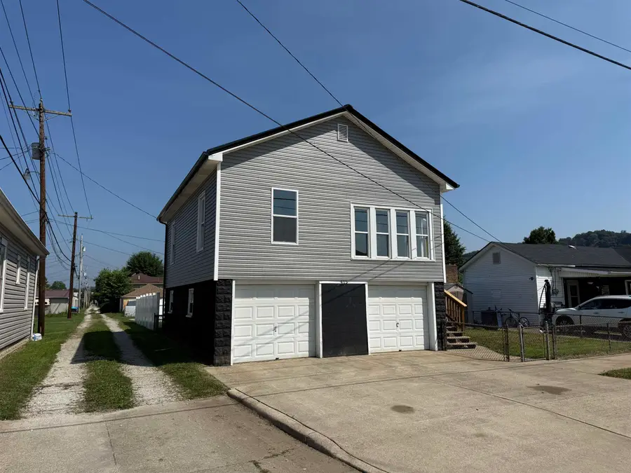 415 Maple Avenue, Ironton, OH 45638 - #2