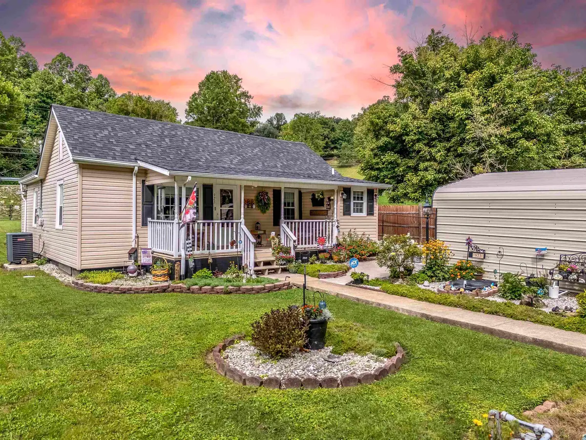 923 Henderson Branch Rd, Olive Hill, KY 41164 - #1