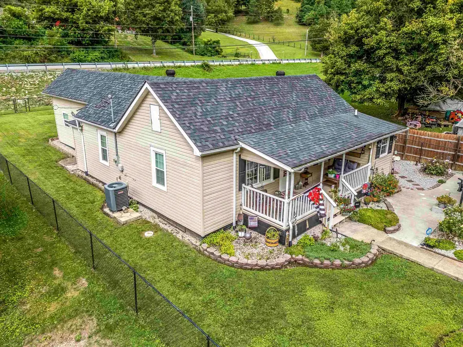 923 Henderson Branch Rd, Olive Hill, KY 41164 - #3