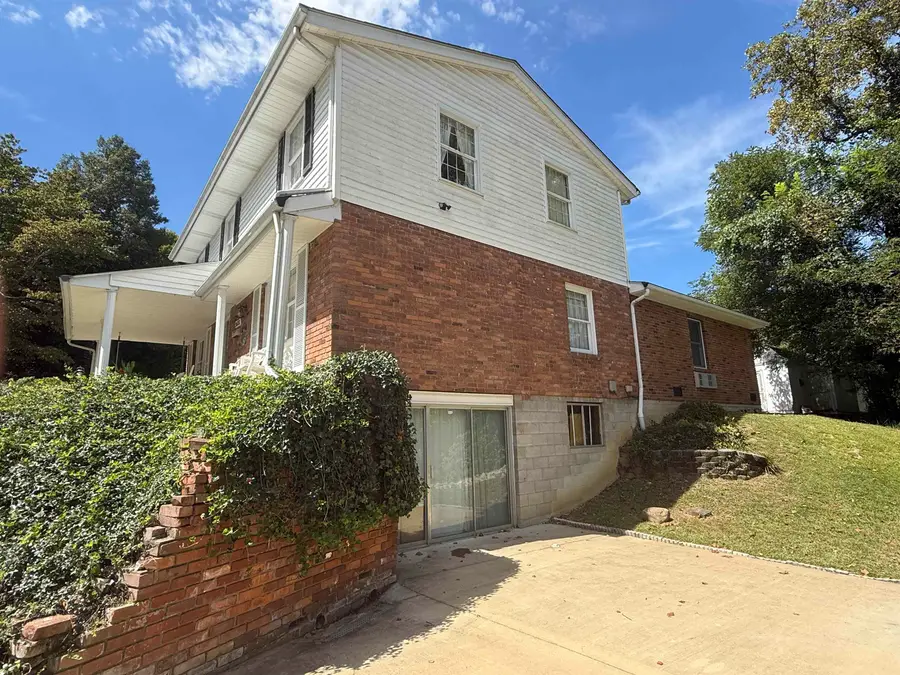2631 Pleasant Ave., Ashland, KY 41102 - #2