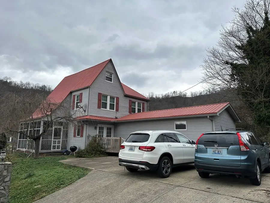 134 Garred, Pikeville, KY 41501 - #2