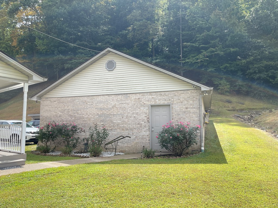 447 Big Elk Road, Beauty, KY 41203 - Image #3
