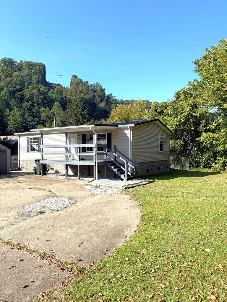 66 Haywood Drive, Prestonsburg, KY 41653 - Image #1