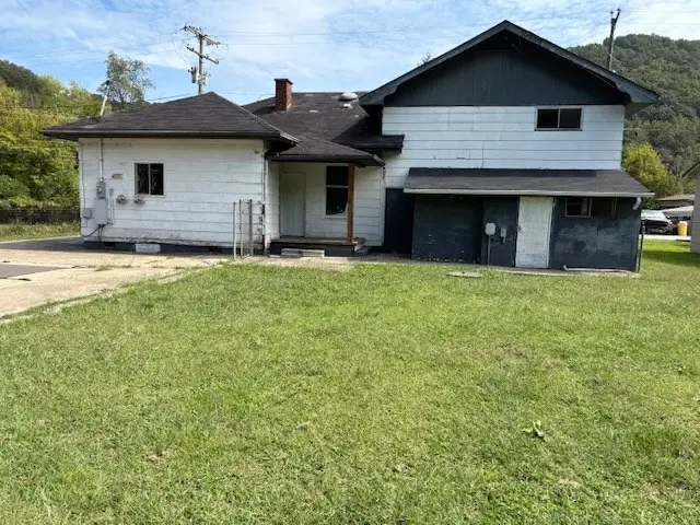 82 School St., Betsy Layne, KY 41605 - Image #3