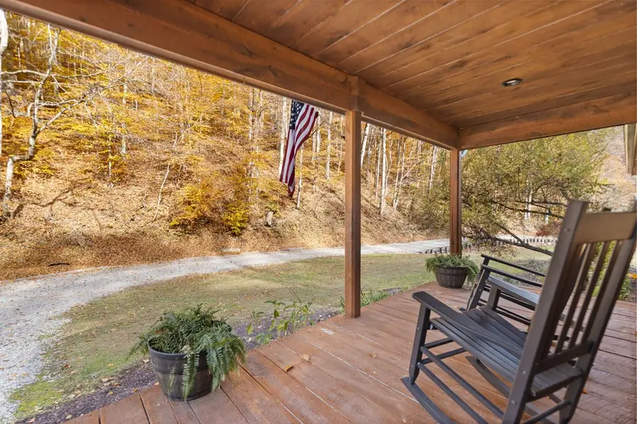 95 Gap Br Rd, Millstone, KY 41832 - Image #2