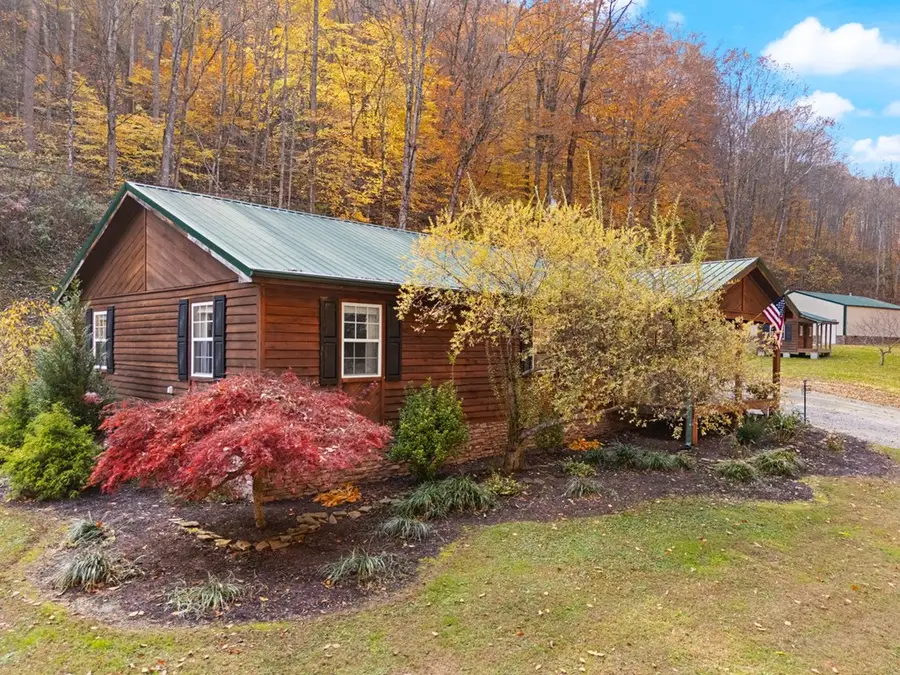 95 Gap Br Rd, Millstone, KY 41832 - Image #3