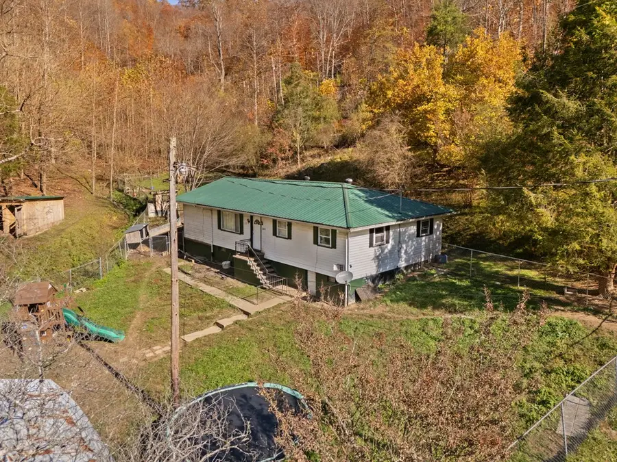 609 Hwy 2036, Letcher, KY 41832 - Image #2