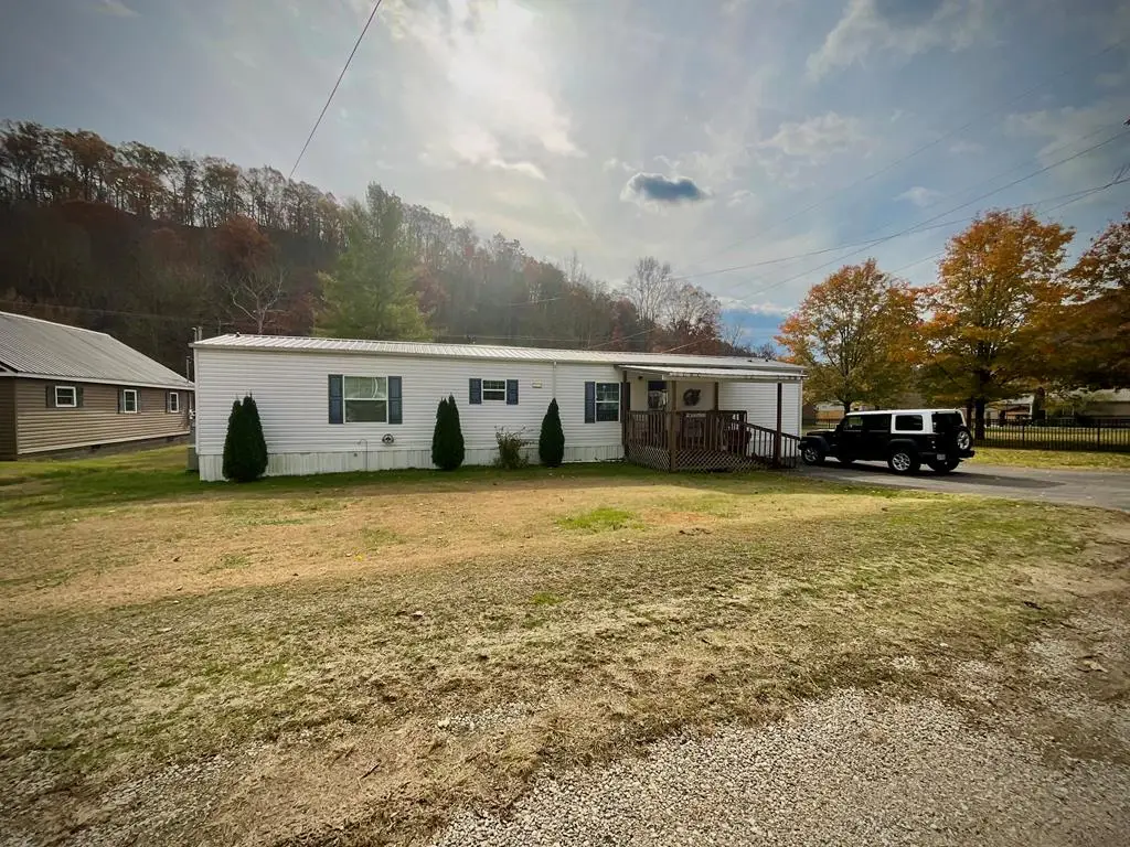 1628 Falcon Rd, Salyersville, KY 41465 - Image #1