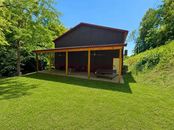 2383 Sookeys Creek West, Pikeville, KY 41501