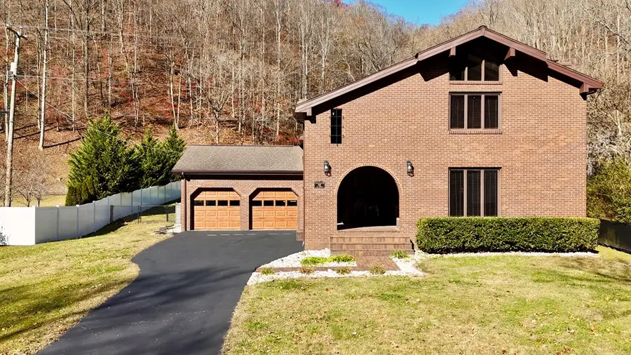 288 Upper Chloe, Pikeville, KY 41501 - Image #2