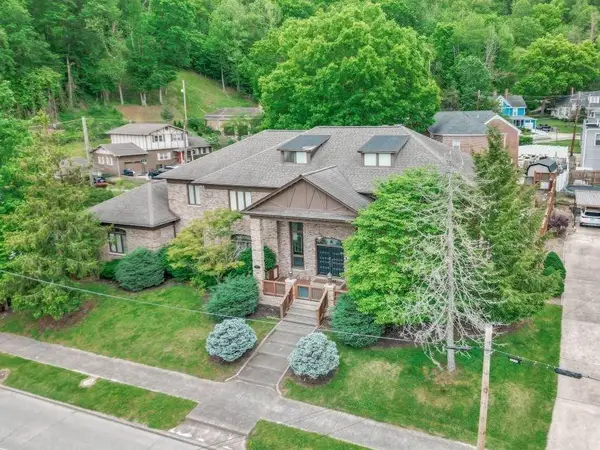 319 5th Street, Paintsville, KY 41240