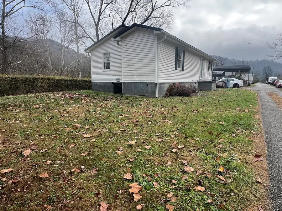 184 A & E Music Road., Prestonsburg, KY 41653 - Image #2