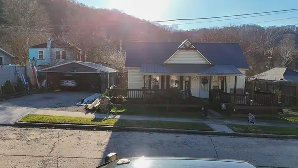 49 Indiana Ave, Whitesburg, KY 41858