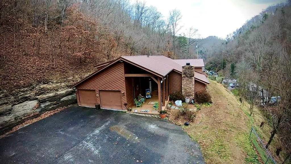 822 Sugar Camp Rd, Robinson Creek, KY 41560 - Image #1