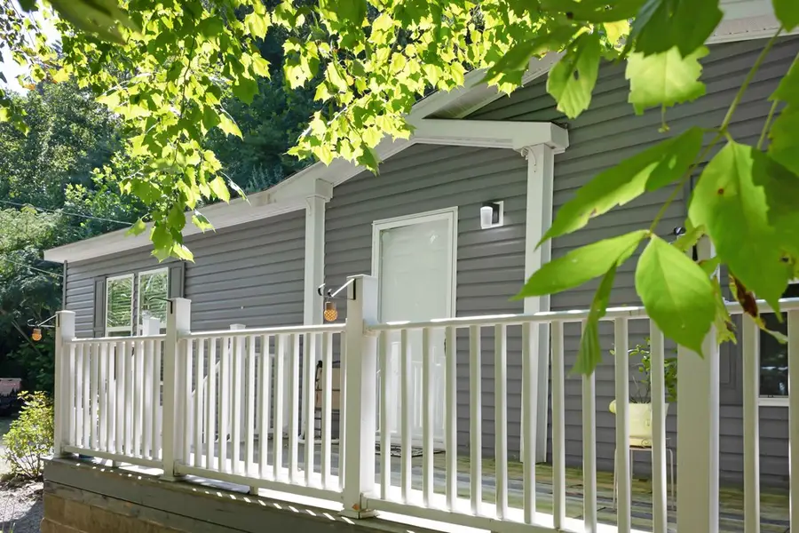 2402 Ky 850, David, KY 41616 - Image #2