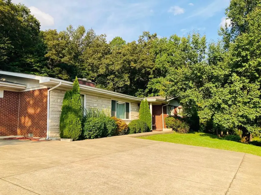 95 Ziegler Drive, Pikeville, KY 41501 - Image #3