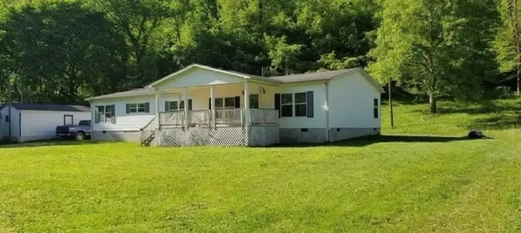 489 Adams Cemetery Road, Prestonsburg, KY 41653 - Image #1