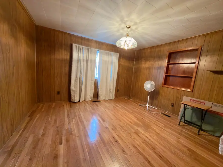 51 North River Street, Auxier, KY 41602 - Image #3