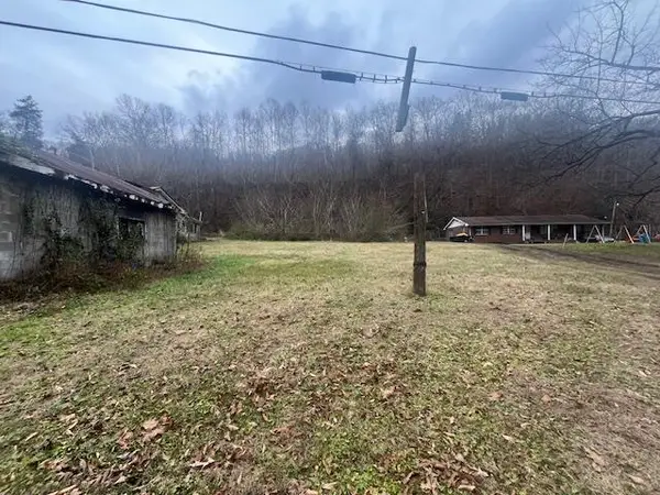 209 Lower Pompey, Shelbiana, KY 41562
