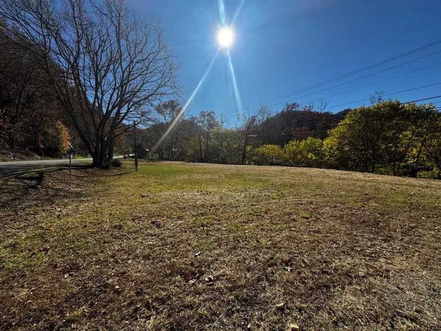 10177 Regina Belcher Highway, Regina, KY 41559 - Image #3