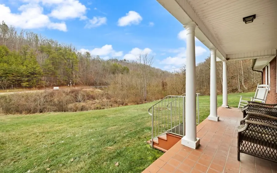 4589 Abbott Creek, Prestonsburg, KY 41653 - Image #2