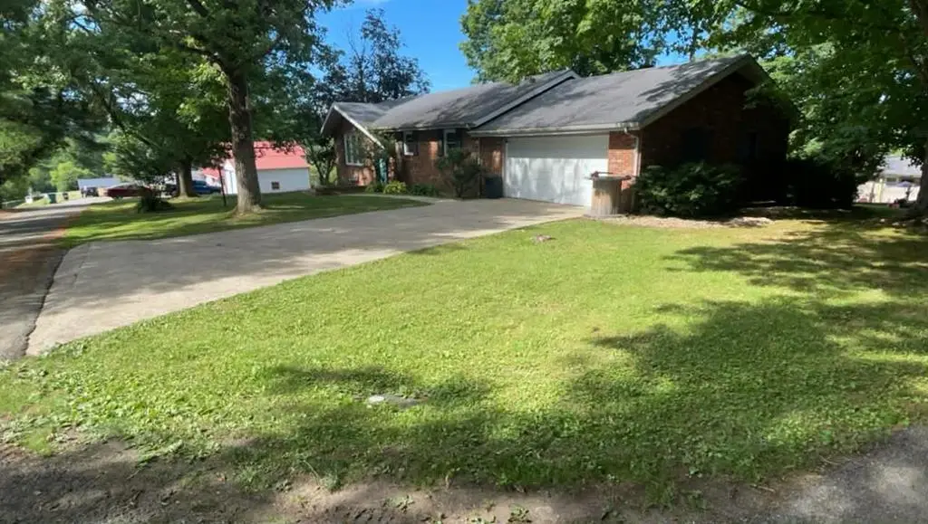 8 Apple Ct, Louisa, KY 41230 - Image #1