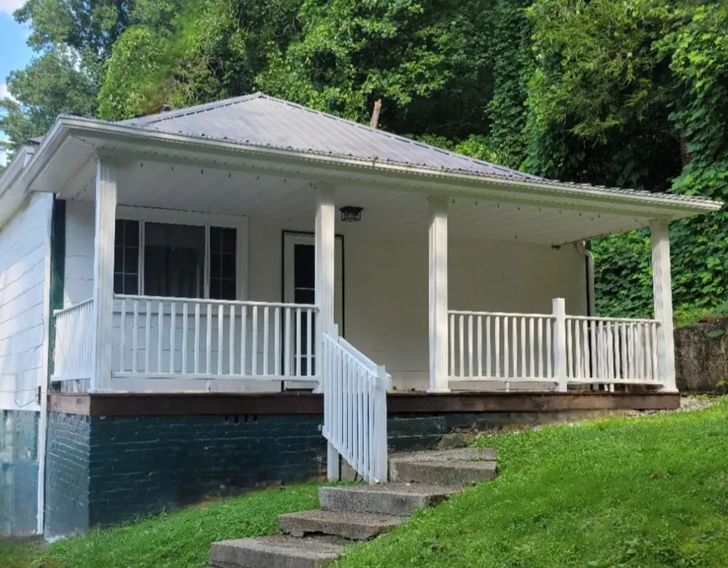 68 Persinger, Williamson, WV 25661 - Image #1