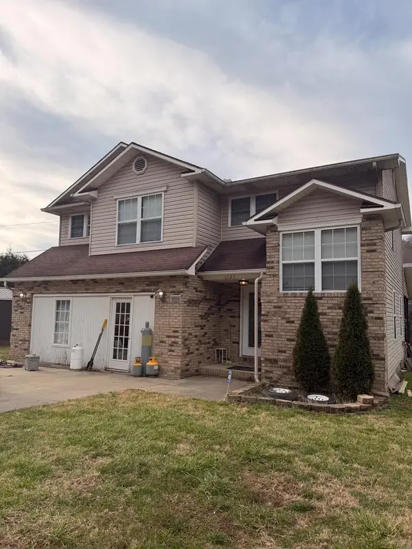 6129 Main St, Thelma, KY 41240