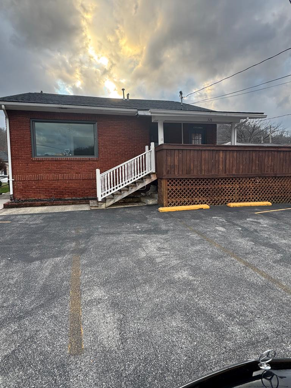 328 South Lake Drive, Prestonsburg, KY 41653