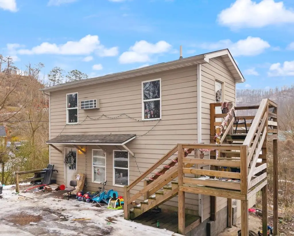 48 Davis Street, Hazard, KY 41701 - #1