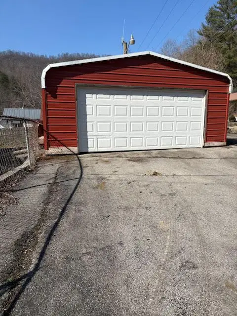 5362 Raccoon Rd., Raccoon, KY 41557 - #2