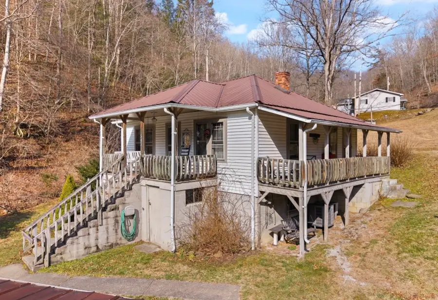 593 Wells Fork Road, Viper, KY 41774 - #2
