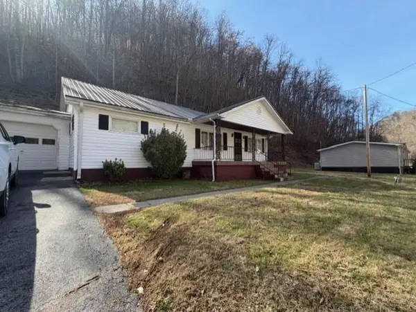 616 Harolds Branch, Pikeville, KY 41501