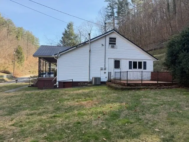 616 Harolds Branch, Pikeville, KY 41501 - #2