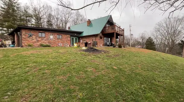 376 Rolling Hill Rd, Louisa, KY 41230