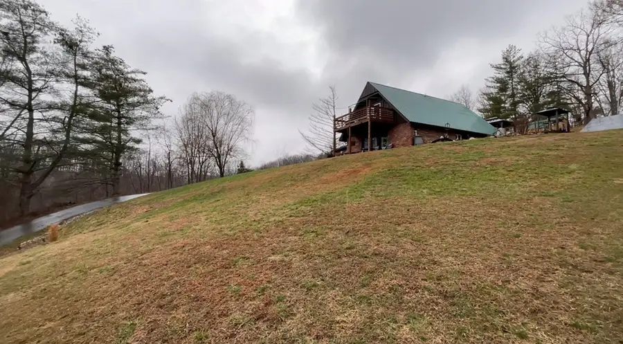 376 Rolling Hill Rd, Louisa, KY 41230 - #2