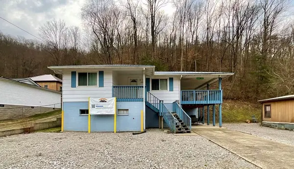 1779 State Hwy 292 E., Belfry, KY 41031