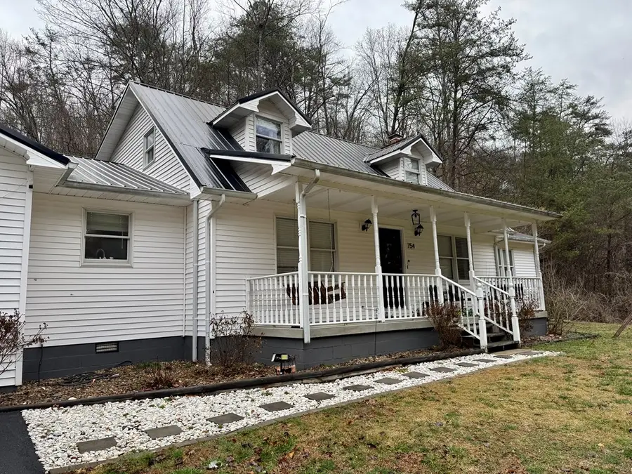 754 Little Lick Fork, East Point, KY 41216 - #2