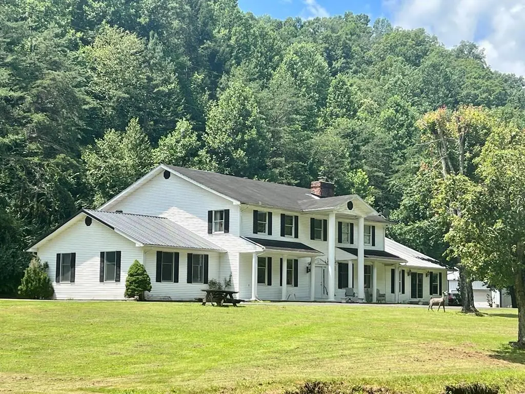 1835 W Puncheon Creek Road, Salyersville, KY 41465 - #1