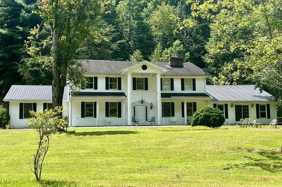 1835 W Puncheon Creek Road, Salyersville, KY 41465 - #2