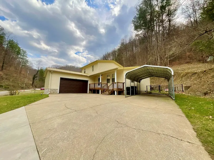 626 Harold's Branch Rd., Pikeville, KY 41501 - #2