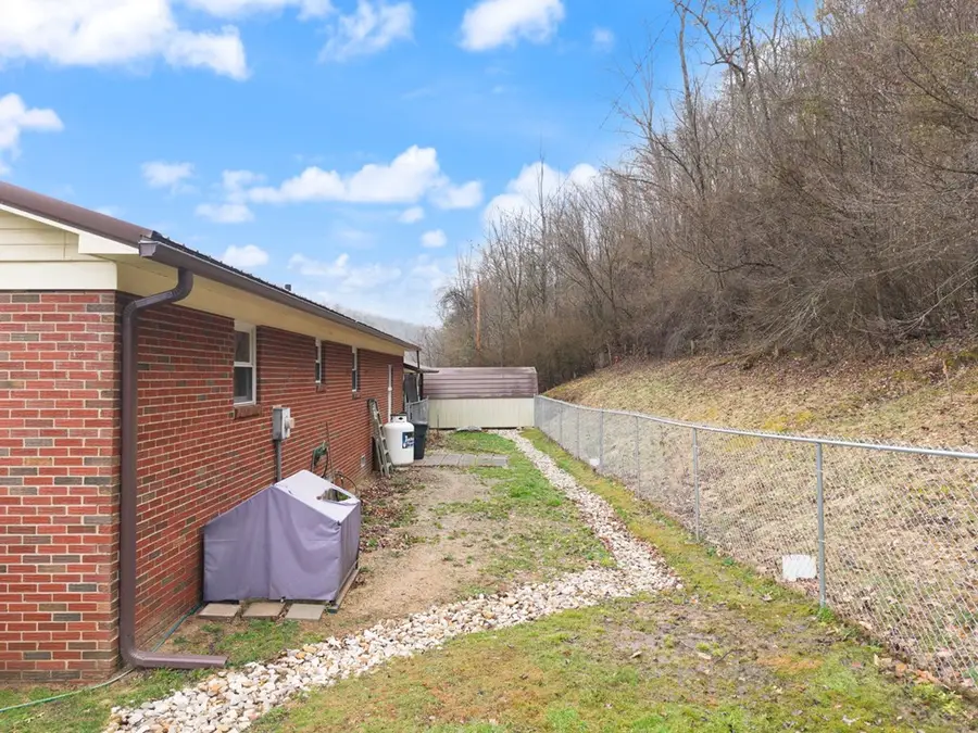 1079 Little Paint Creek, East Point, KY 41216 - #3