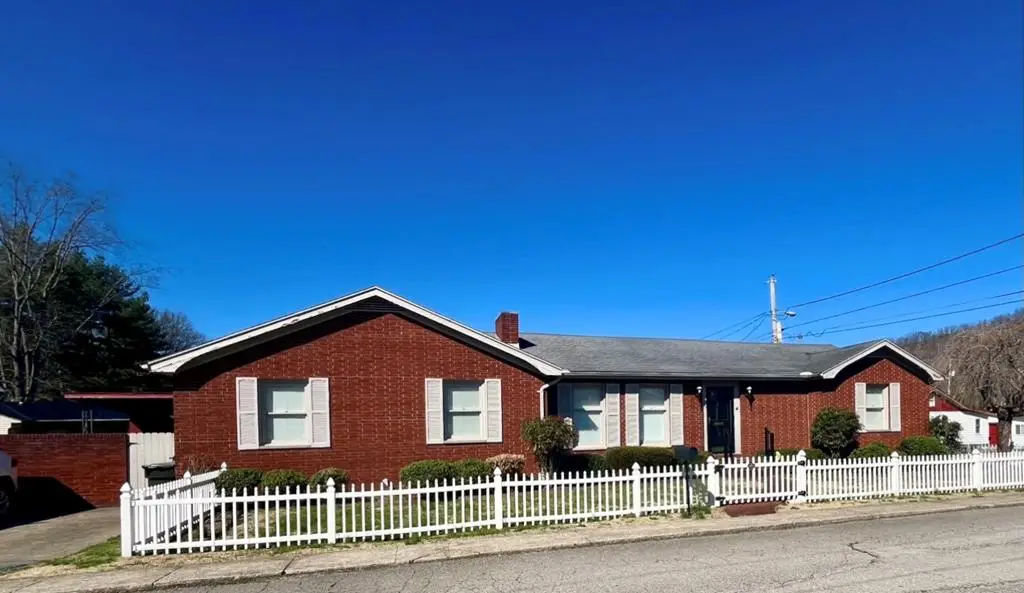 10 Dickerson Street, Prestonsburg, KY 41653 - #1