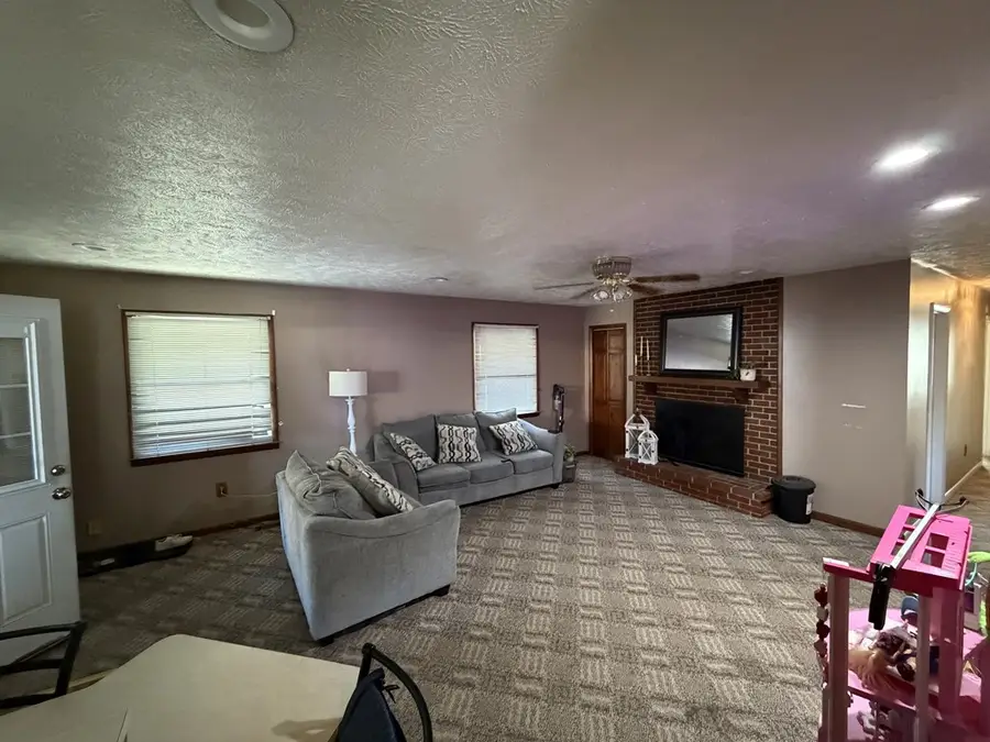 265 Polley Street, Elkhorn City, KY 41522 - #2