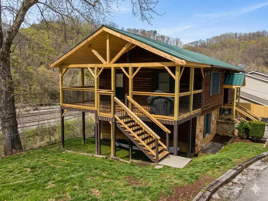 135 Annice Way, Hazard, KY 41701 - #2