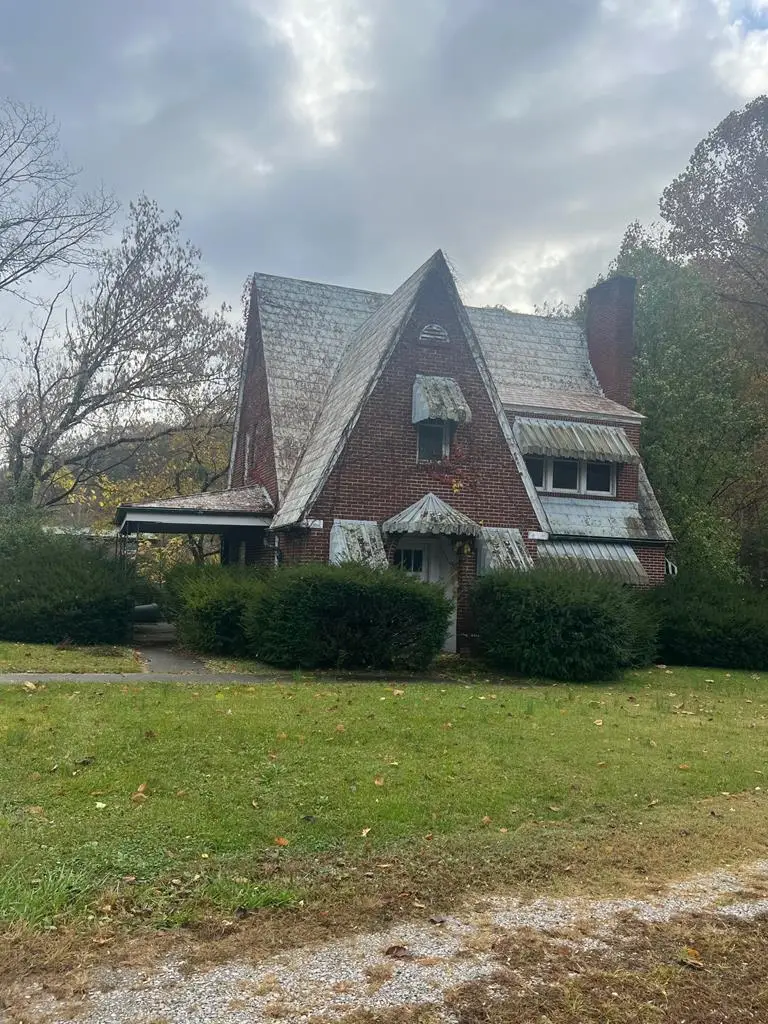 117 Cherokee Drive, Pikeville, KY 41501 - #1